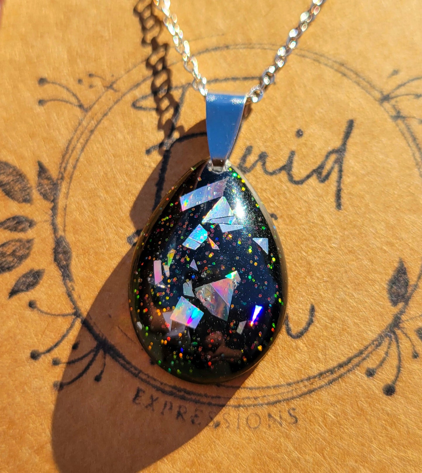 Handmade Resin Art Pendant with 20 Inch Silver Plated Necklace Chain
