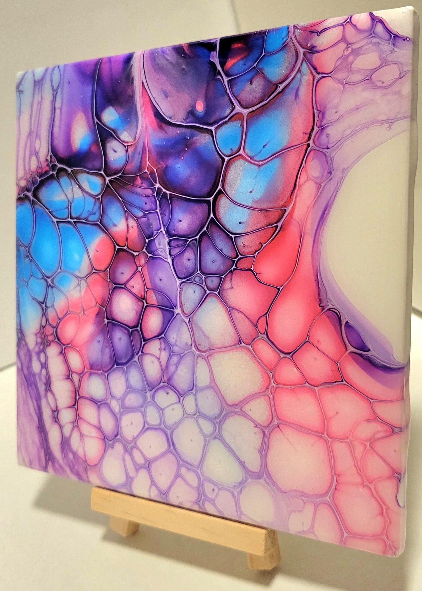 Fluid art on a 6 inch tile