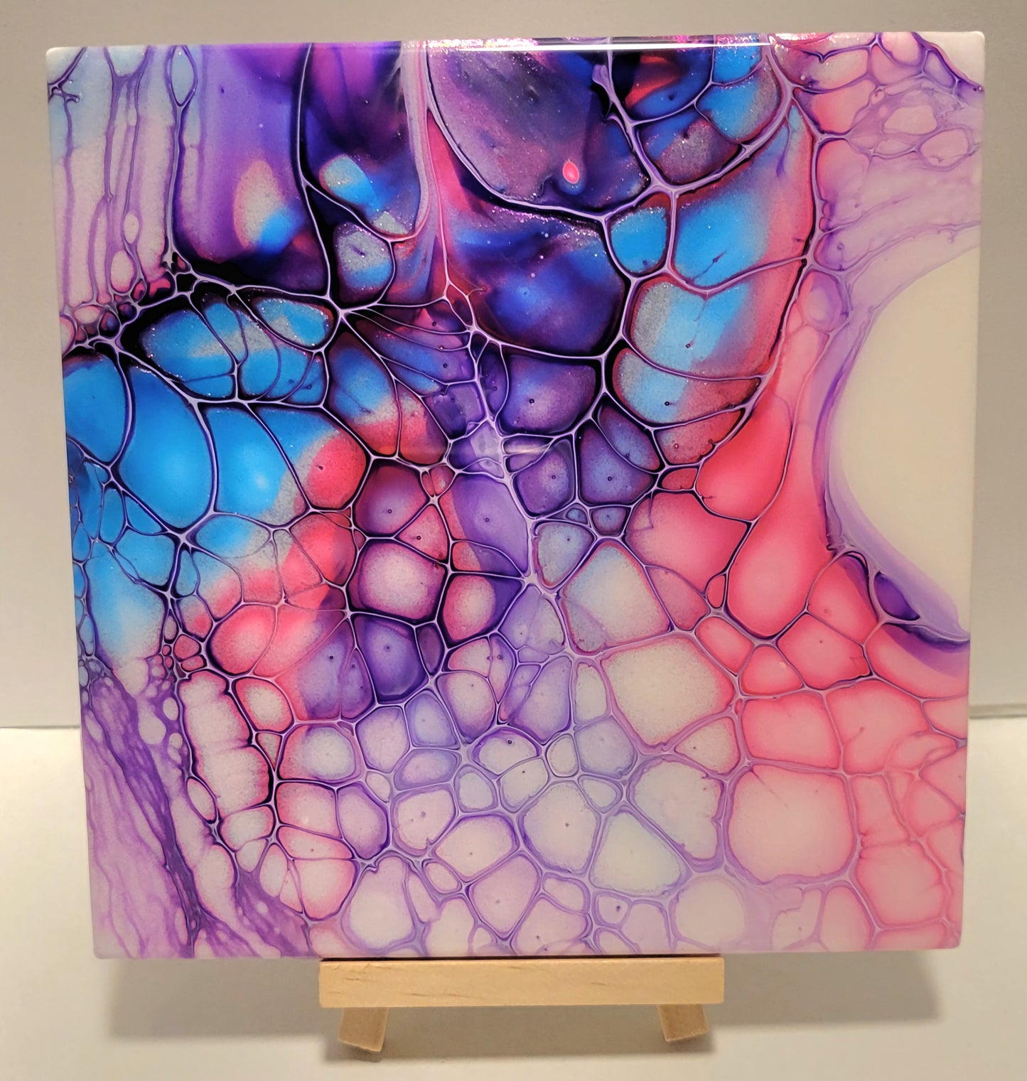 Fluid art on a 6 inch tile