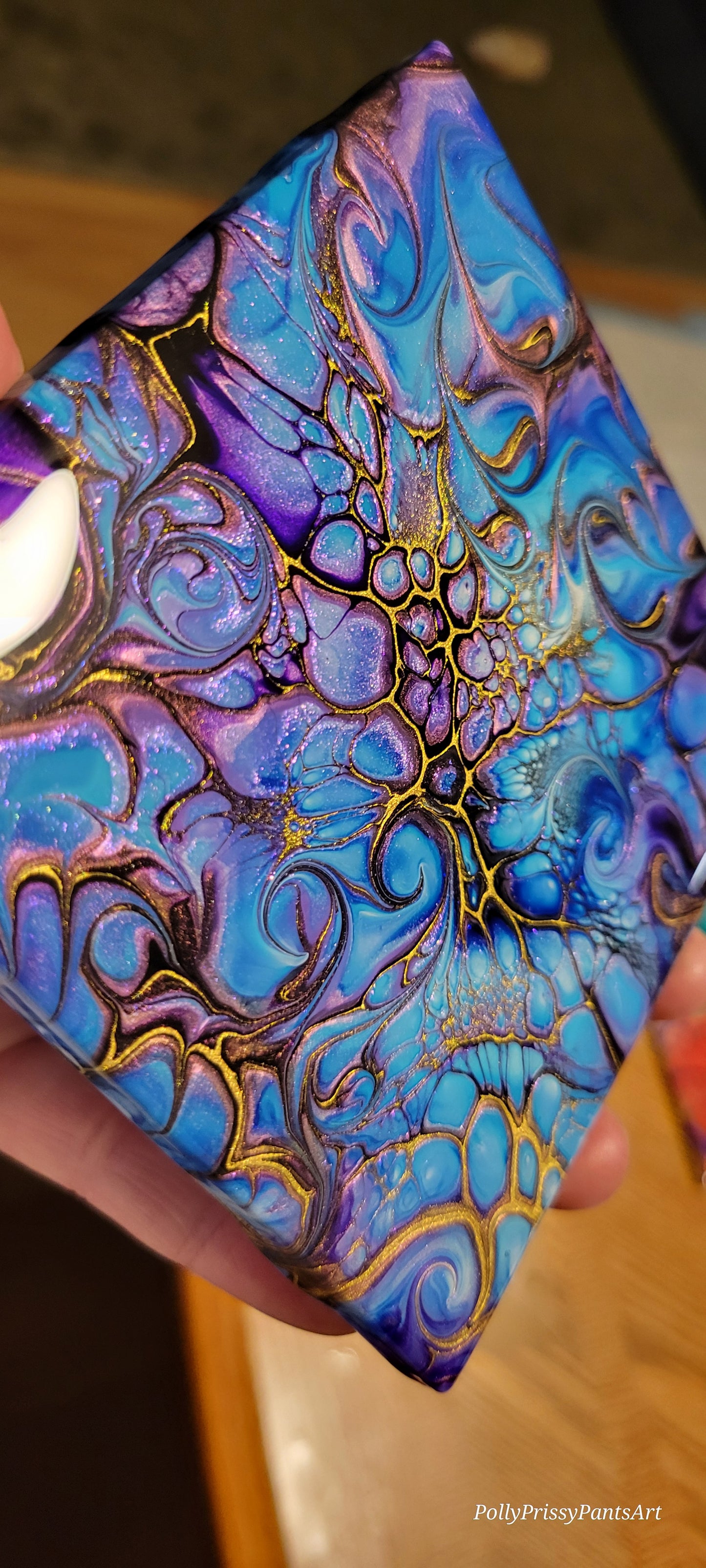 Fluid Art Bloom on 4.25 inch tile