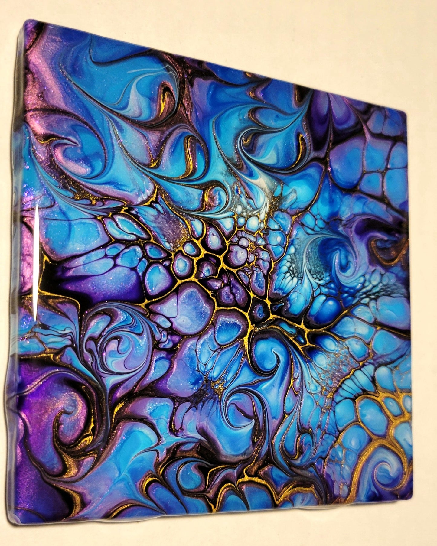 Fluid Art Bloom on 4.25 inch tile