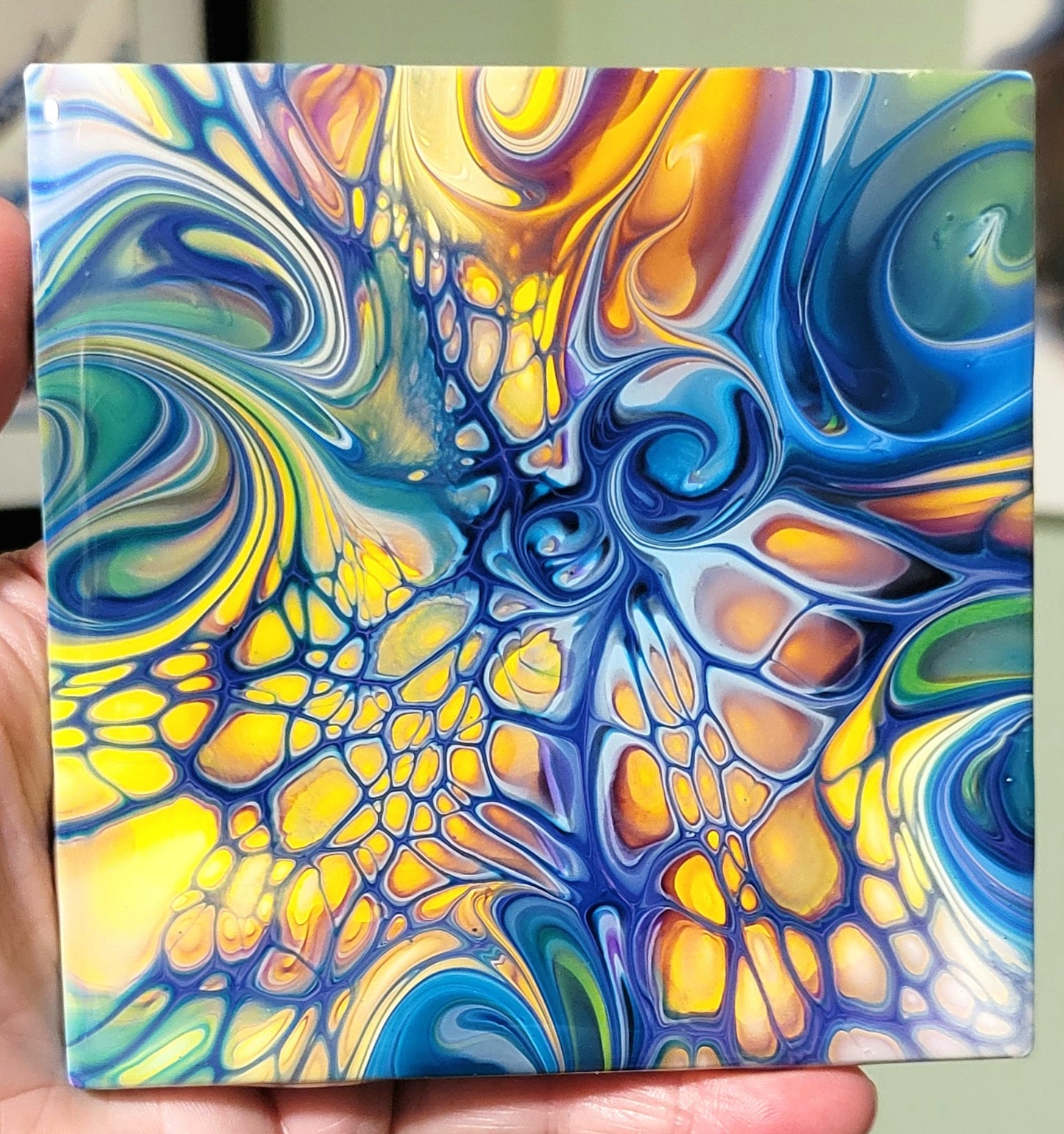 Fluid Art Bloom on 4.25 inch tile