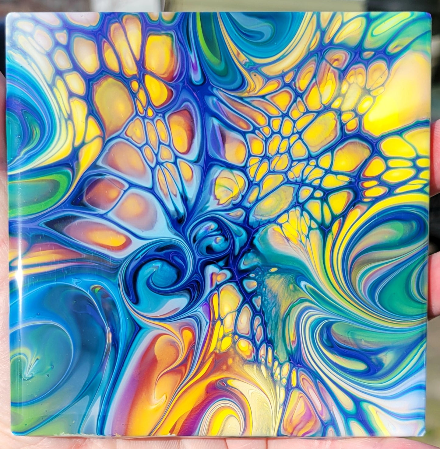 Fluid Art Bloom on 4.25 inch tile