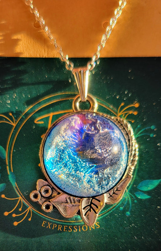 Handmade Resin Art Pendant with 18 inch silver plated necklace chain.