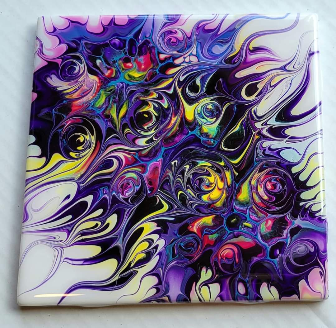 Fluid art on a 6 inch tile